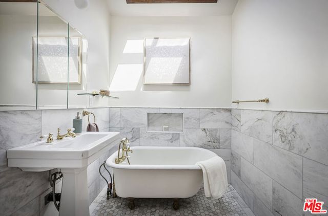 1551 Cerro Gordo Street, Los Angeles, CA 90026