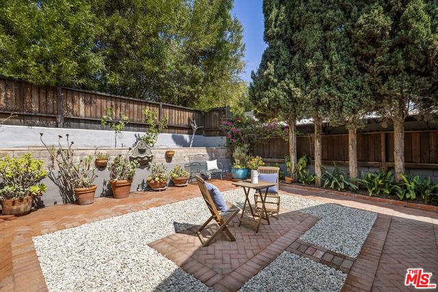 1551 Cerro Gordo Street, Los Angeles, CA 90026