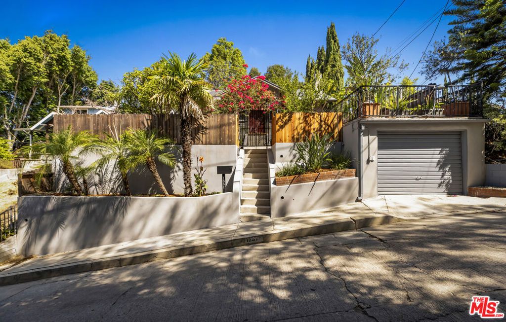 1551 Cerro Gordo Street, Los Angeles, CA 90026