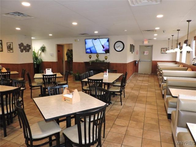 5055 Broadway, Lancaster, NY 14043