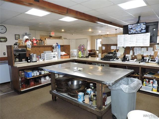 5055 Broadway, Lancaster, NY 14043