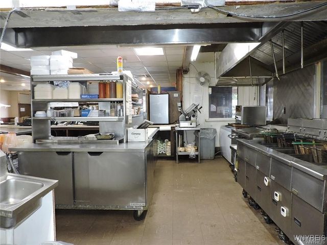 5055 Broadway, Lancaster, NY 14043