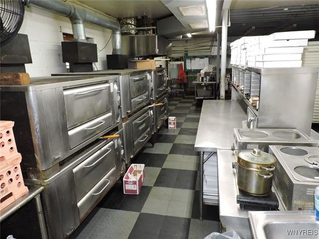 5055 Broadway, Lancaster, NY 14043