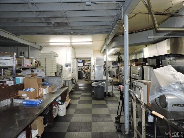 5055 Broadway, Lancaster, NY 14043