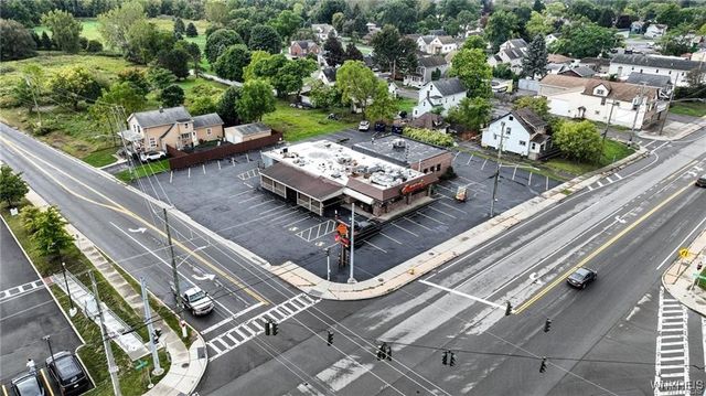 5055 Broadway, Lancaster, NY 14043