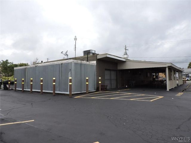 5055 Broadway, Lancaster, NY 14043