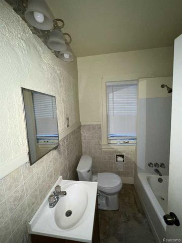 4045 Virginia Park, Detroit, MI 48204