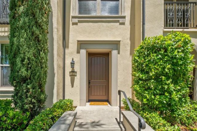 17 City Stroll, Irvine, CA 92620