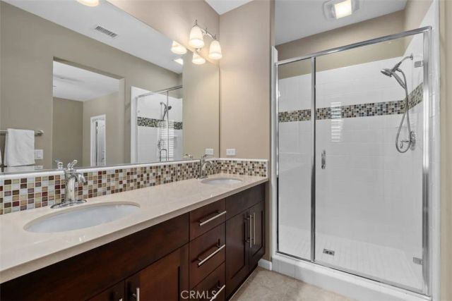 17 City Stroll, Irvine, CA 92620