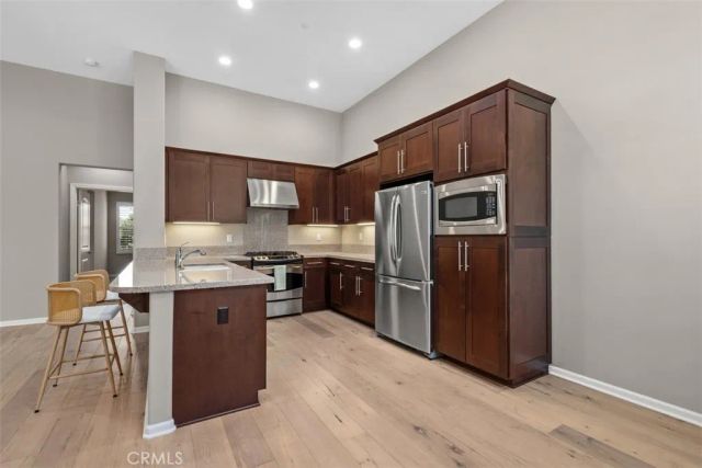 17 City Stroll, Irvine, CA 92620