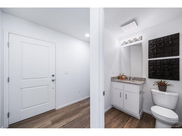 10053 Salem Ct, Commerce City, CO 80022