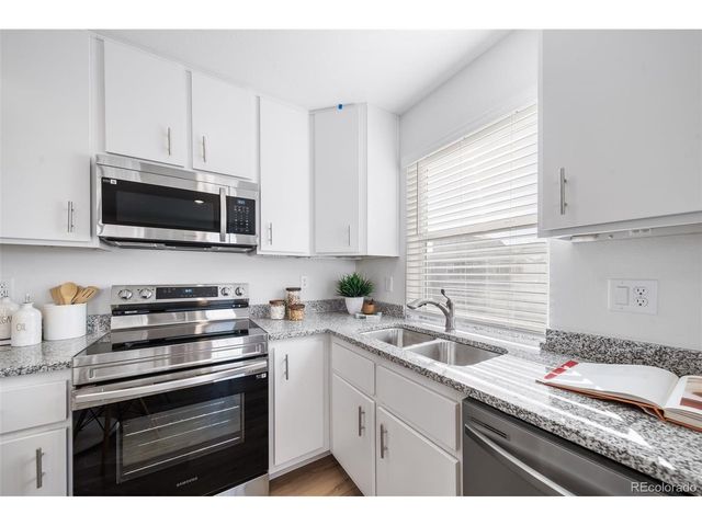 10053 Salem Ct, Commerce City, CO 80022
