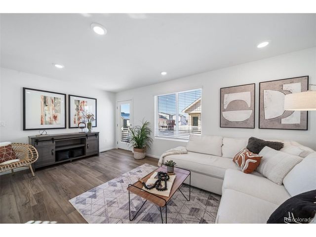 10053 Salem Ct, Commerce City, CO 80022