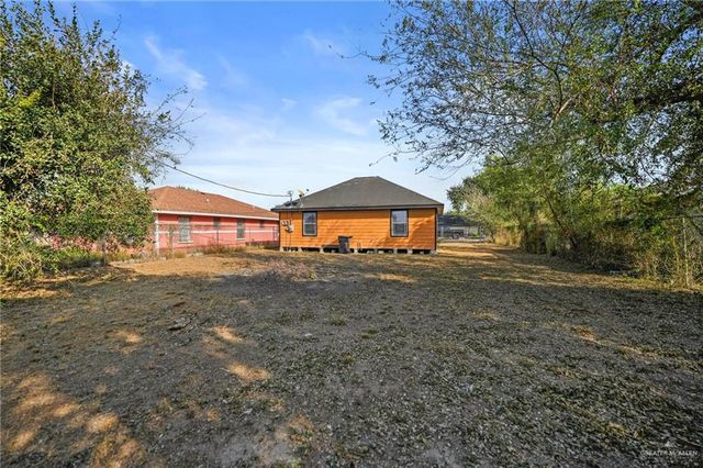 1823 N Oak Street, Alton, TX 78573