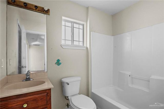 1823 N Oak Street, Alton, TX 78573