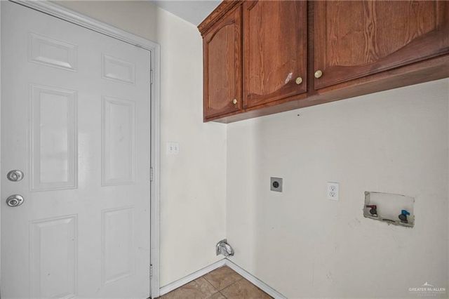 1823 N Oak Street, Alton, TX 78573