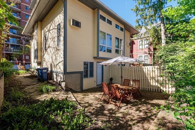12 Shea Road, Cambridge, MA 02140