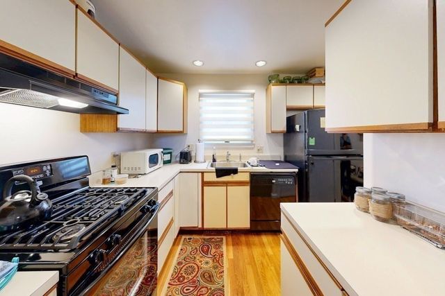 12 Shea Road, Cambridge, MA 02140