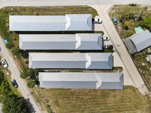 4984 SE Railway Avenue, Stuart, FL 34997