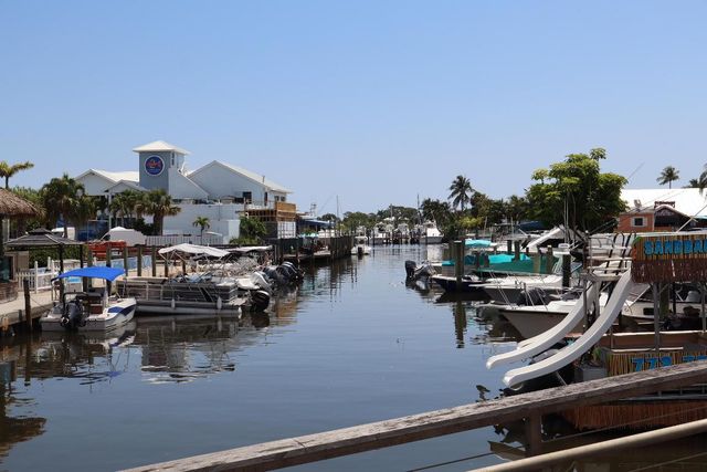 4984 SE Railway Avenue, Stuart, FL 34997