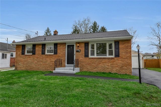 87 South Irwinwood Road, Lancaster, NY 14086
