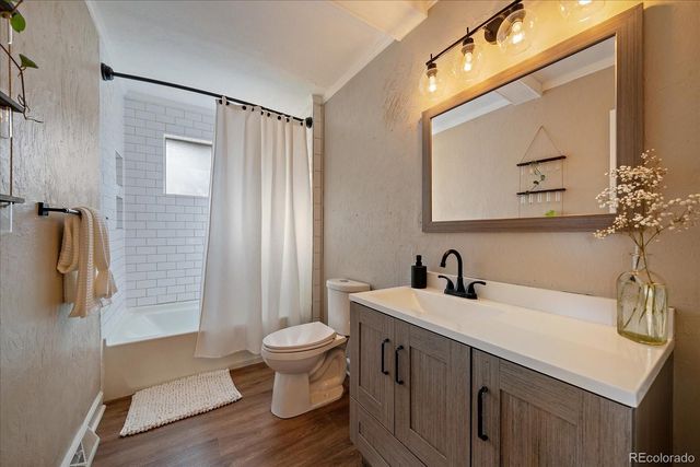 3272 S Wabash Court, Denver, CO 80231