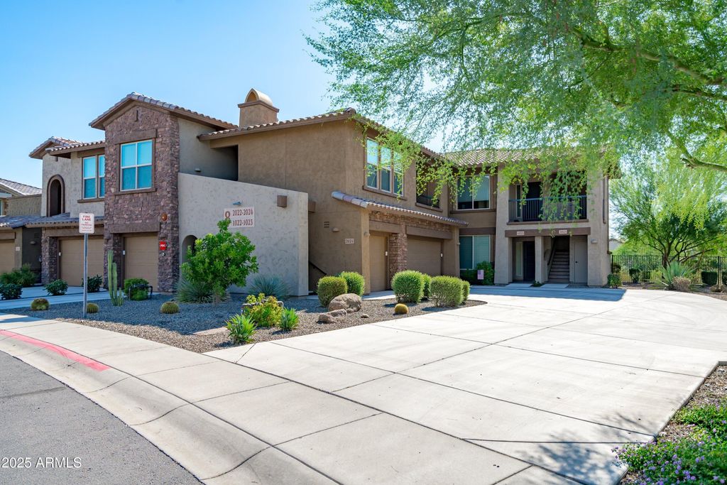 2425 W BRONCO BUTTE Trail 2024, Phoenix, AZ 85085