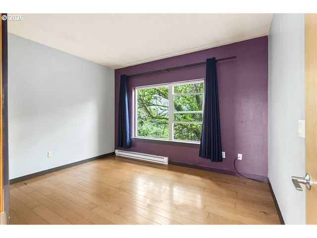 622 S NEVADA St D, Portland, OR 97219