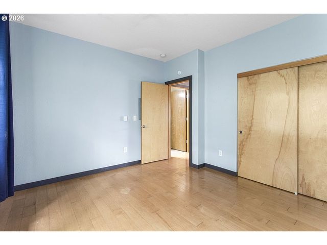 622 S NEVADA St D, Portland, OR 97219