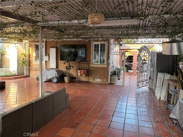 2767 Gale, Long Beach, CA 90810