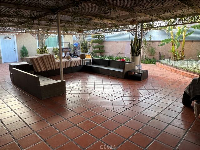 2767 Gale, Long Beach, CA 90810