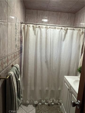 2767 Gale, Long Beach, CA 90810