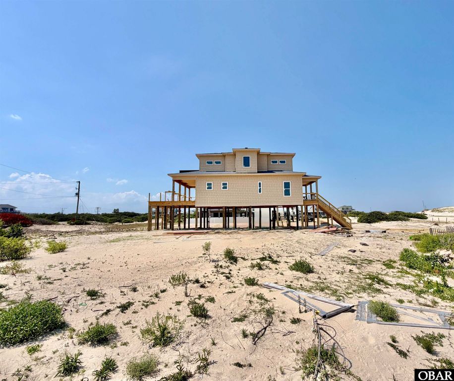 Image 4 of property listing at 1590 Sandfiddler Rd, Corolla, NC 27927