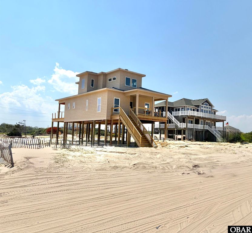 Image 6 of property listing at 1590 Sandfiddler Rd, Corolla, NC 27927