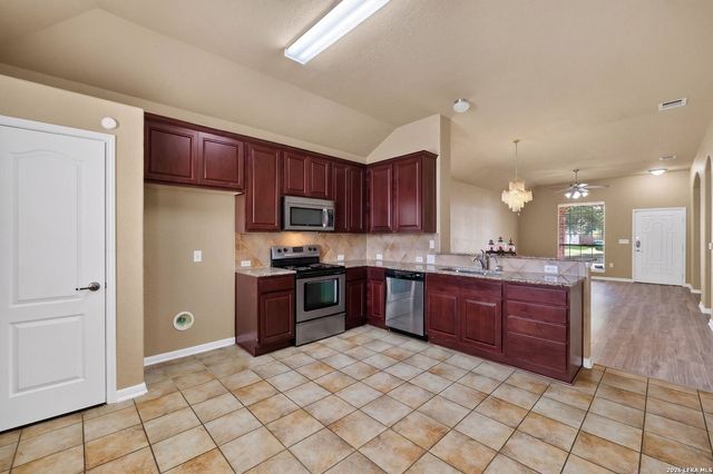 2119 Catfish Pond, San Antonio, TX 78224
