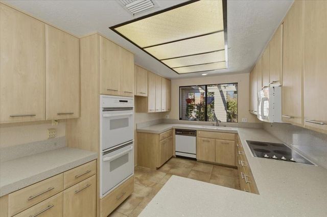 72795 Somera Road, Palm Desert, CA 92260