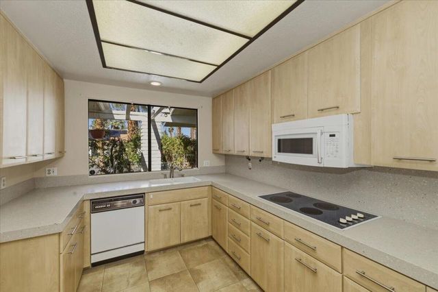 72795 Somera Road, Palm Desert, CA 92260