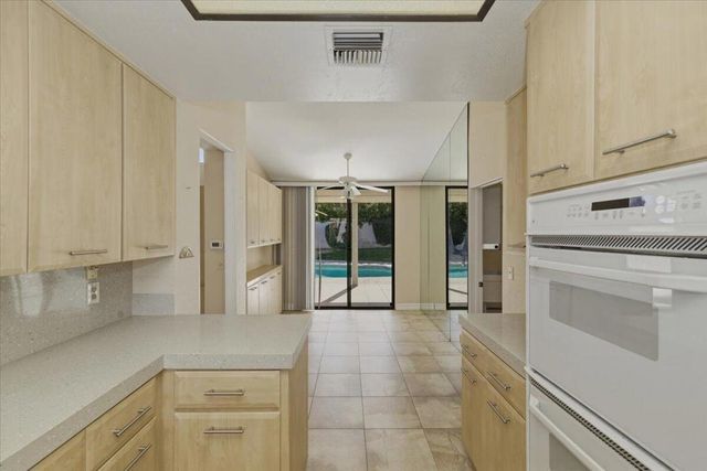 72795 Somera Road, Palm Desert, CA 92260