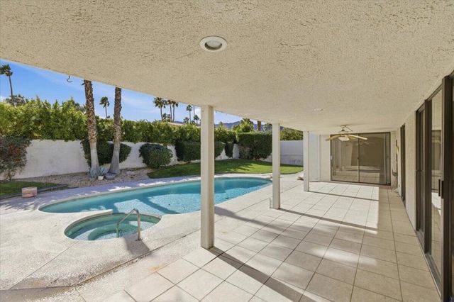 72795 Somera Road, Palm Desert, CA 92260