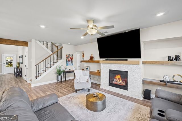 490 Payne Road, Woodstock, GA 30188