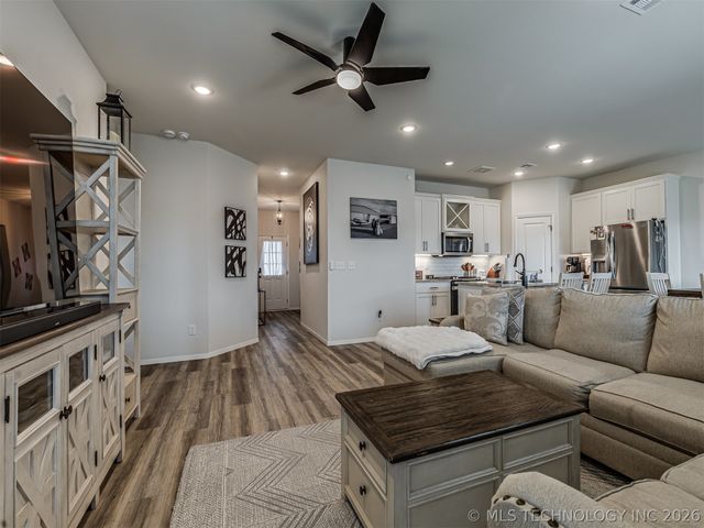 2902 W Albuquerque Place, Broken Arrow, OK 74011