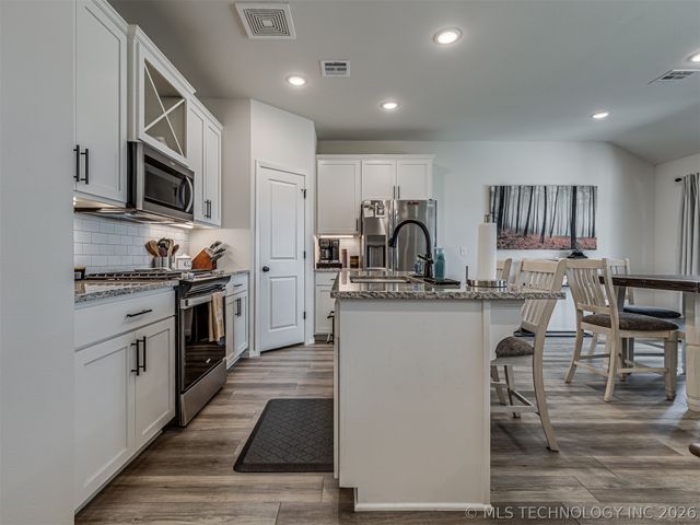2902 W Albuquerque Place, Broken Arrow, OK 74011