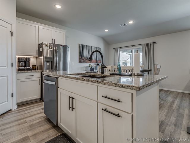 2902 W Albuquerque Place, Broken Arrow, OK 74011
