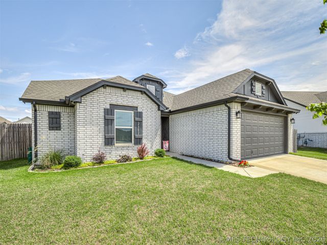 2902 W Albuquerque Place, Broken Arrow, OK 74011