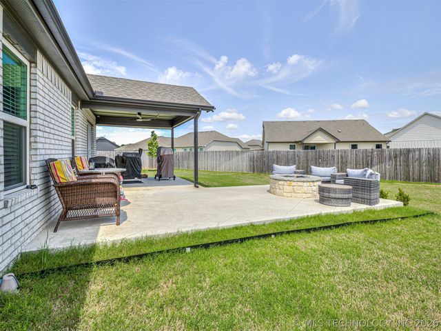 2902 W Albuquerque Place, Broken Arrow, OK 74011