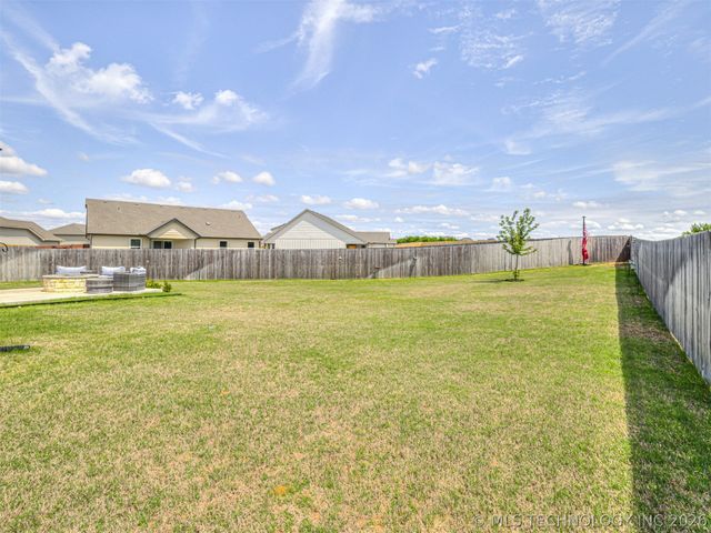 2902 W Albuquerque Place, Broken Arrow, OK 74011