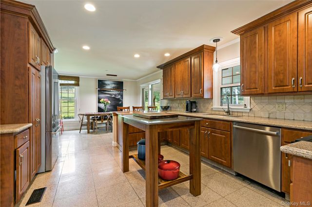 26 Hickory Ridge Road, Brewster, NY 10509