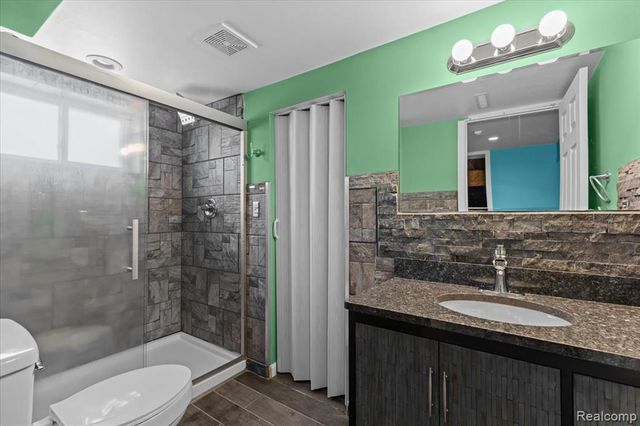 25048 Doxtator Street, Dearborn, MI 48128