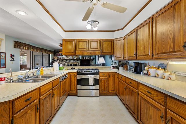 8822 WINTER GARDEN VINELAND ROAD, Orlando, FL 32836