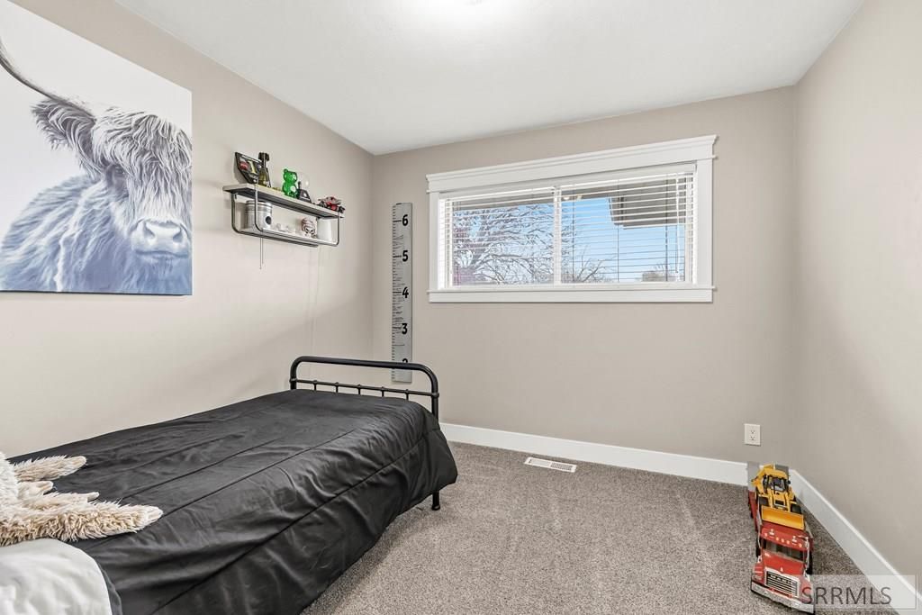 Image 19 of property listing at 806 N 650 E, Basalt, ID 83218